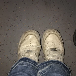 Af1 - Air force 1 i helt ok skick. För fler frågor skriv privat!!