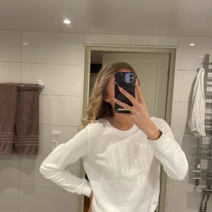 sweatshirt från gant  - knappt använd, jättebra kvalitet och så skön!🤍 pm för fler bilder/frågor
