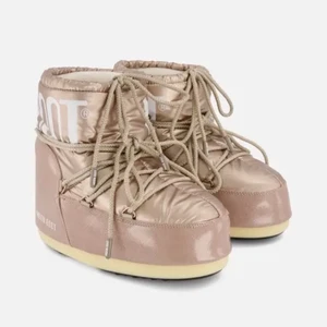 Moon Boots Low - Helt nya oanvända moon boots från best brands, endast provade. Super fina och super sköna, känns som att gå på moln. Säljer bara för bra bud.