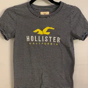 Randig t-shirt från Hollister 