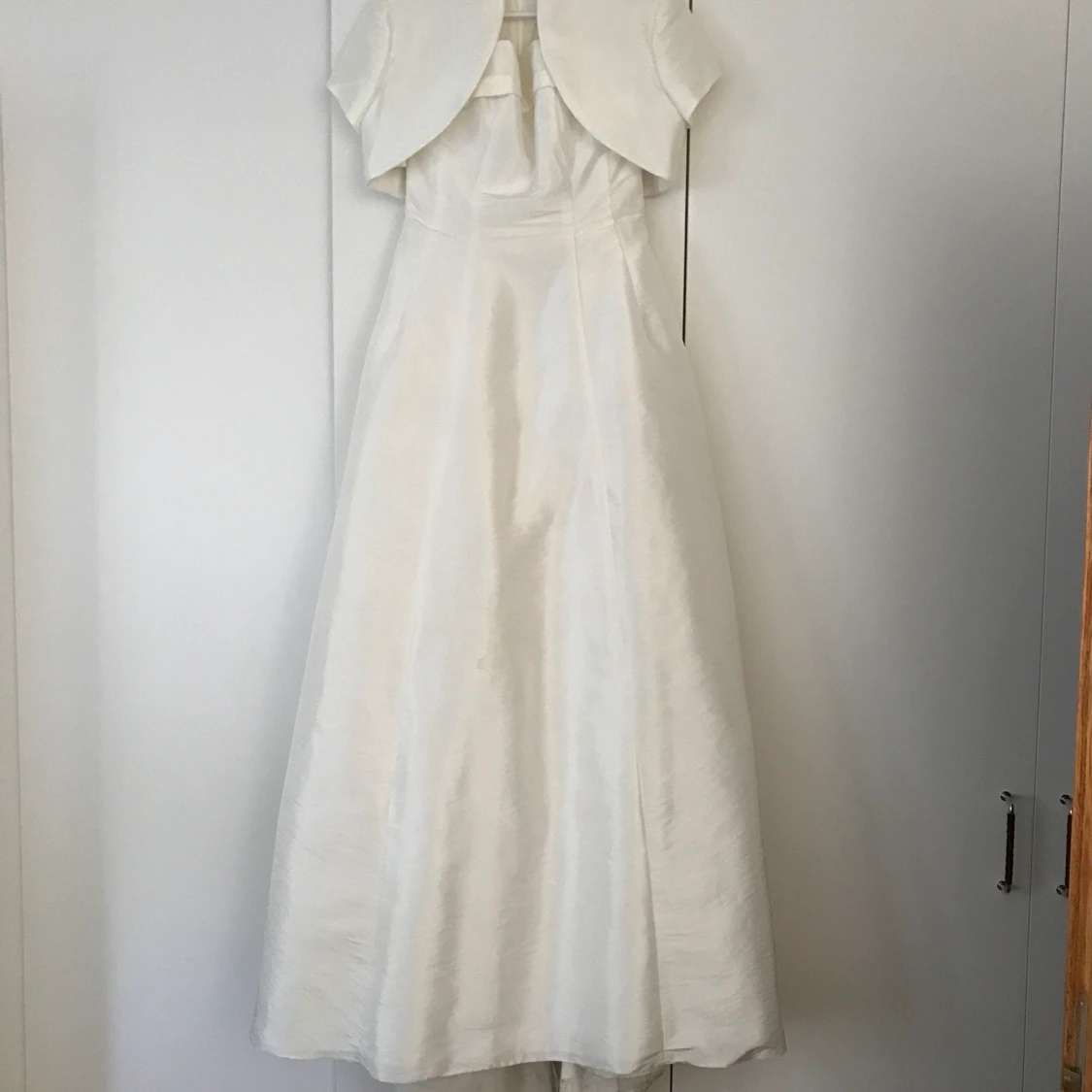 Brudklänning ärmlös 