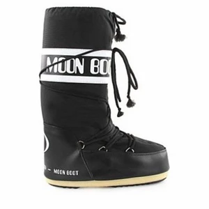 Moon boots - Köpta förra vintern för 1400 men knappt använda❤️‍🔥 