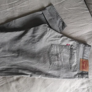 Levis jeans 501 - Sparsamt använda några ggr. Hurt unik färg som helst