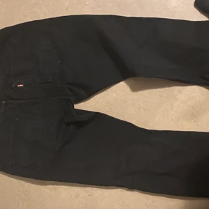 Levis jeans  501 storlek w36 Längd32 - Den är i bra skick och köpte den för 1 år sen 