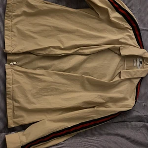 Overshirt strl L - Använd ca 5-10 gåner, inga fläckar!