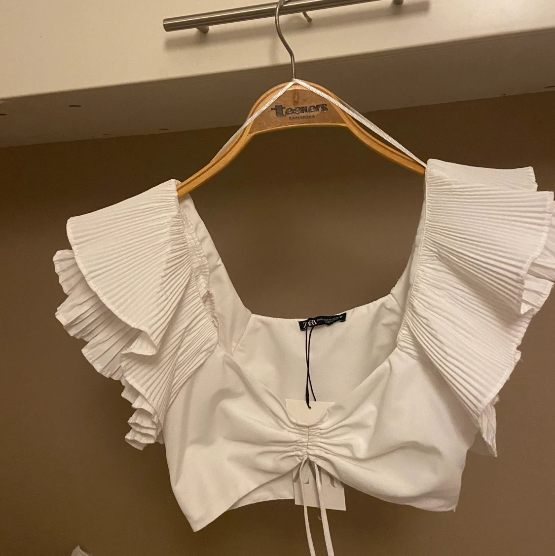 Oanvänd kort vit topp✨ - 91