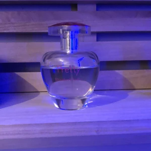 Parfym - En jätte god parfym som är väldigt stor!