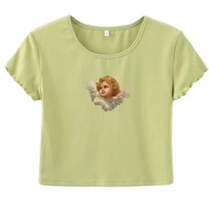angel crop-top - jättegullig, använt 1 gång inomhus. frakt tillkommer! kom privat om du har några funderingar :)