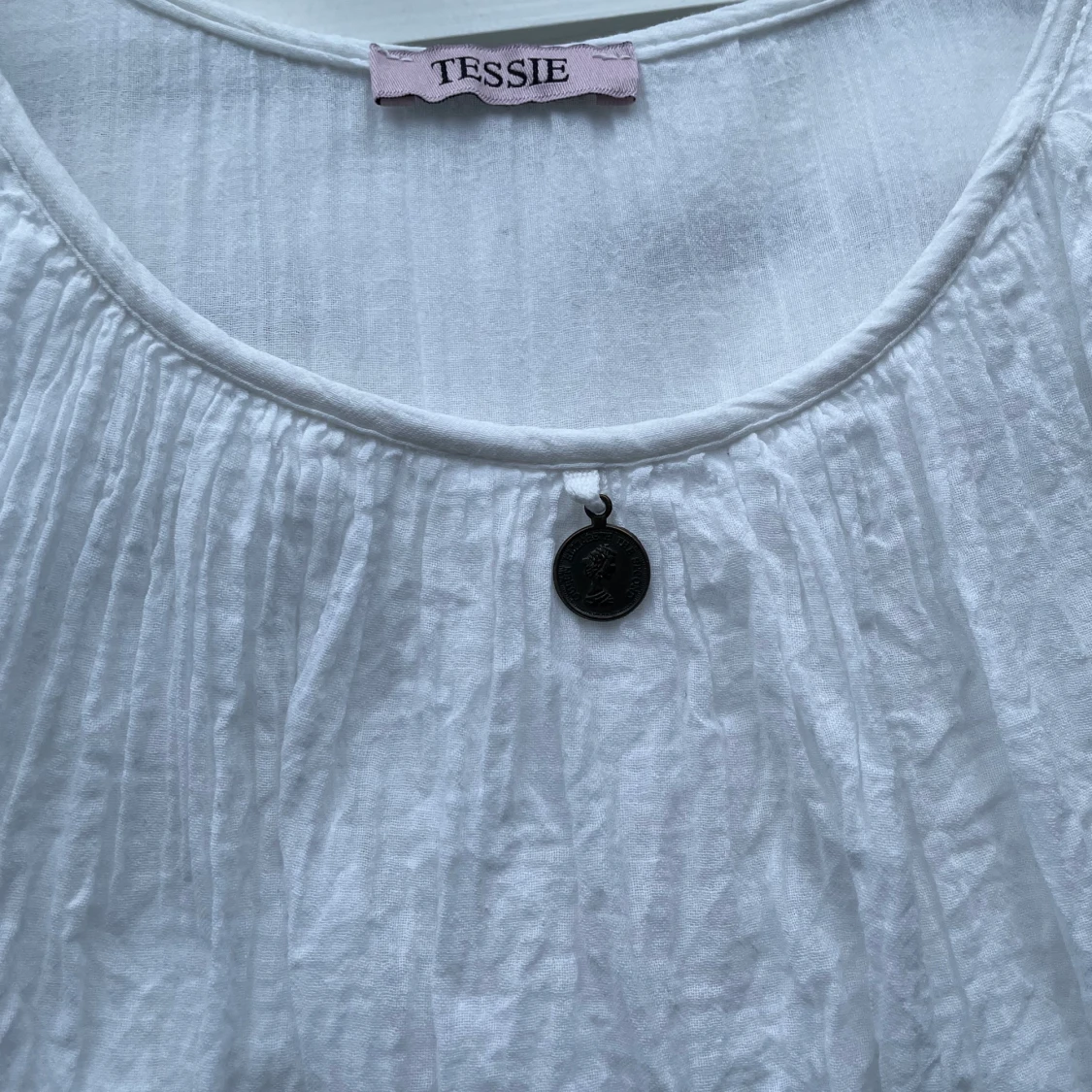 Vit blus storlek 32/34 - 90