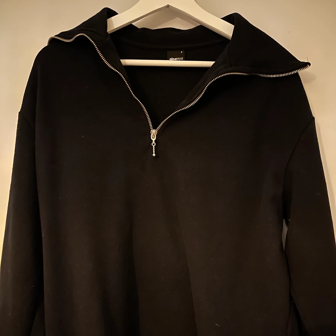 Svart tröja