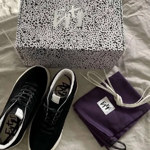 Eytys skor  - Helt nya, endast använda en gång så i väldigt bra skick. Kom med egna förslag på pris! Köpte för 2000