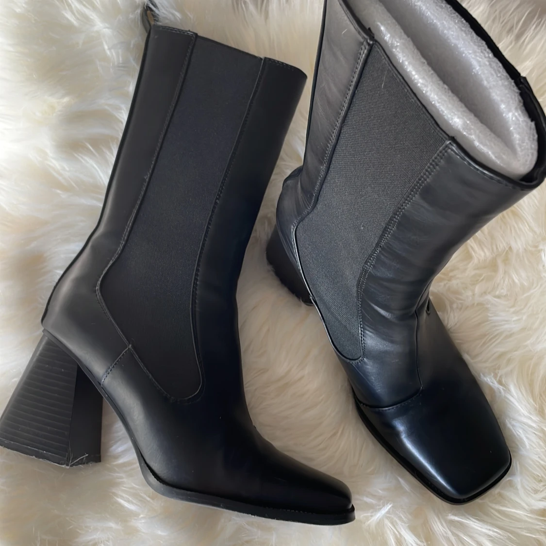 Svarta höga boots storlek 39