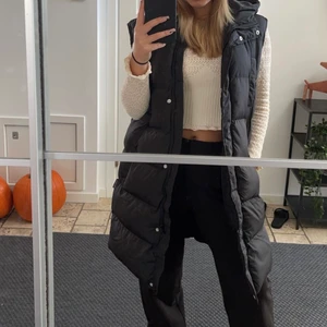 Väst - En lång väst i storlek 36 som jag inte använder längre