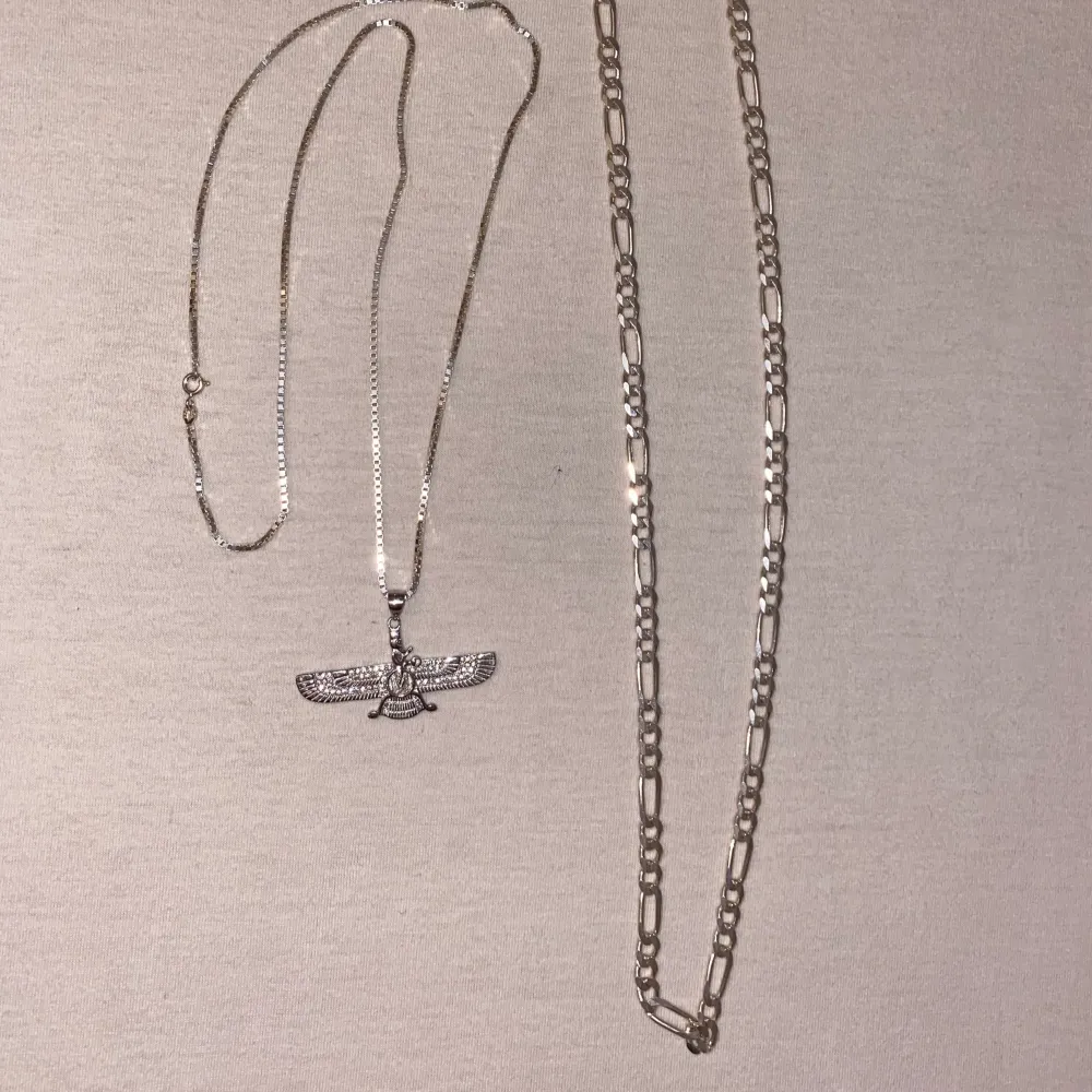 Super fina aldrig använda halsband äkta silver från Iran. I mycket fint skick, inga repor eller minsta fel på dom. ❤️❤️. Accessoarer.