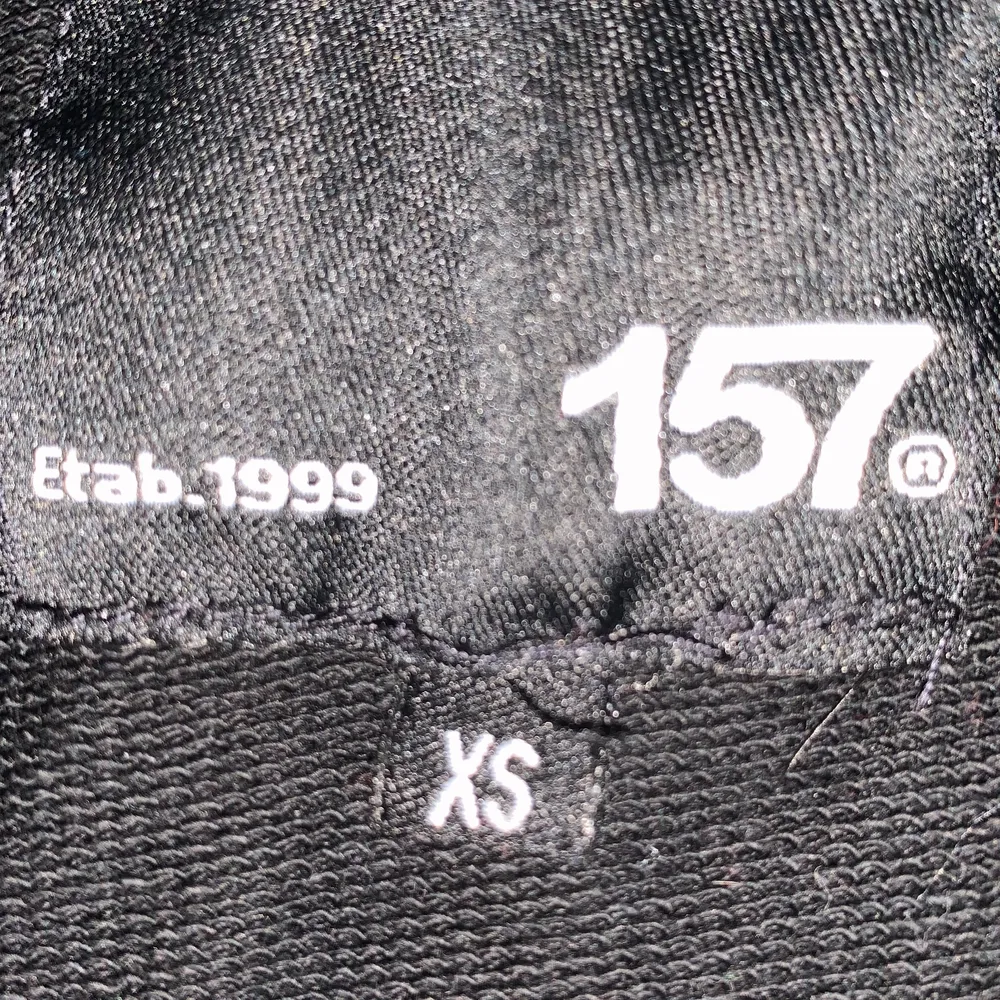 Kofta från lager 157 i st XS. Den är två år gammal men är i bra skick, inte använd så många gånger. Materialet som en tunnare sweatshirt.💕💓. Tröjor & Koftor.