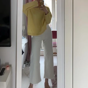 Zara jeans i strlk 38💍💍💍💍 - Använda enbart ett par gången. I nyskick😍😍😍