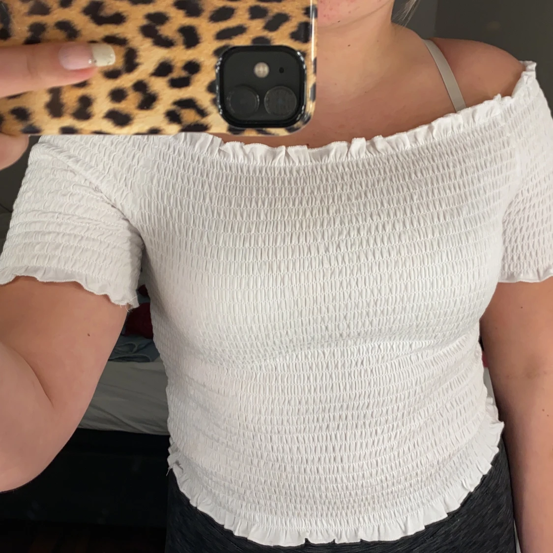 Somrig off shoulder topp  - 90