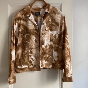 Jeansjacka batik mönster blekt - Superfin vårjacka! 