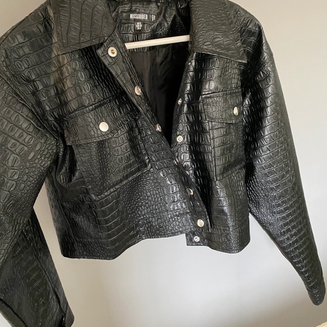 Cropad skinnjacka - 91