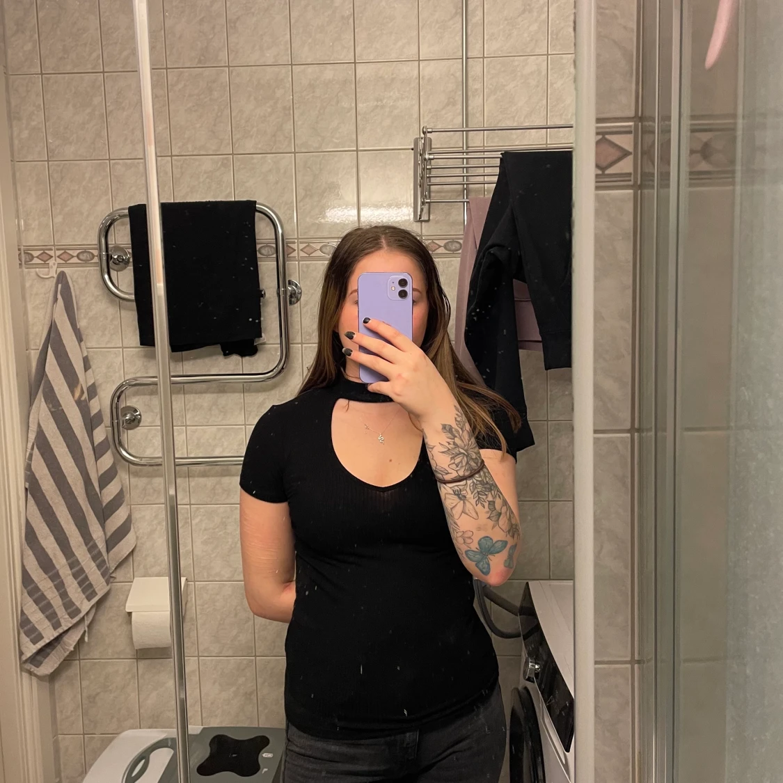 Tröja med urringning