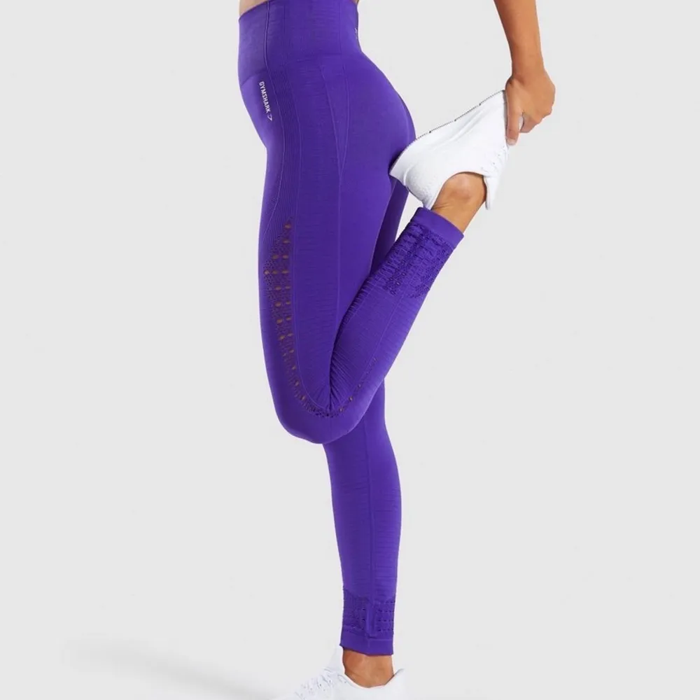 Aldrig använda leggings ifrån gymshark i färgen lila💜. Jeans & Byxor.