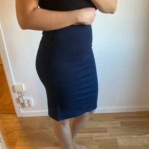 Kjol i 36/38 - Kjol från cassels i storlek 36/38