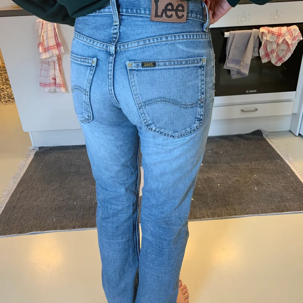 Långa jeans från Lee. Stl 28/34. Jeans & Byxor.