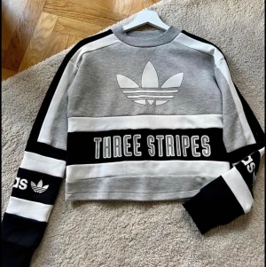 Adidas tröja  - Väldigt snygg adidas tröja strl M
