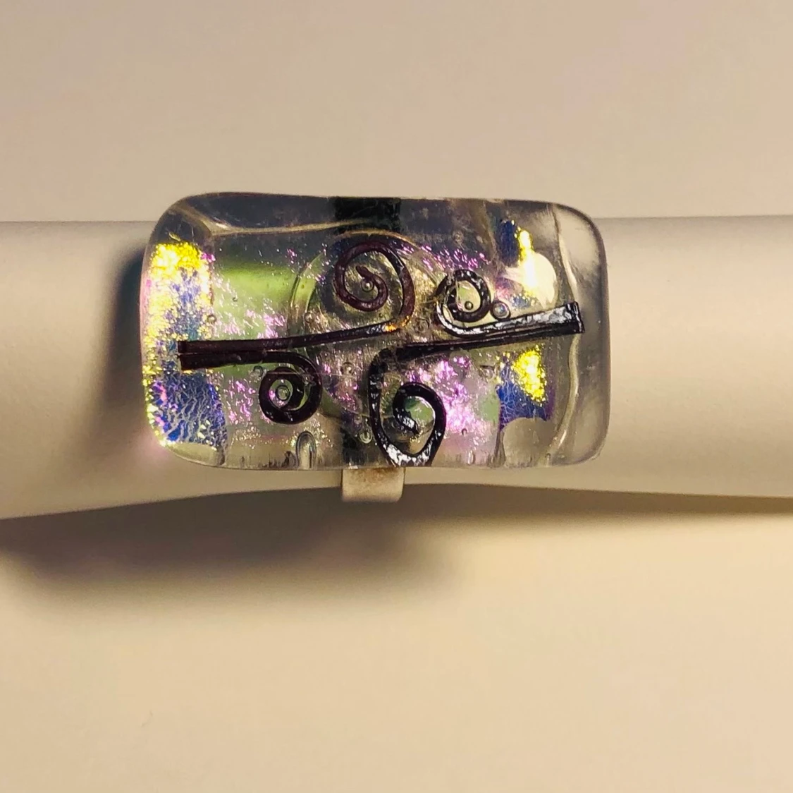 Handgjord ring i glas och silver  - 90