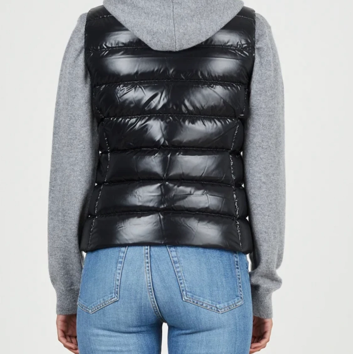 Äkta svart monclear väst.  - 90