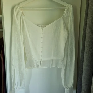 Vit topp - Vit topp i storlek S från Nelly