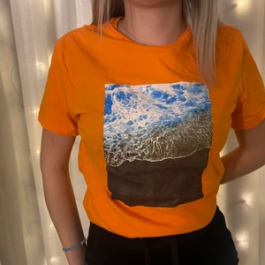 orange t-shirt strl xs - orange t-shirt från h&m