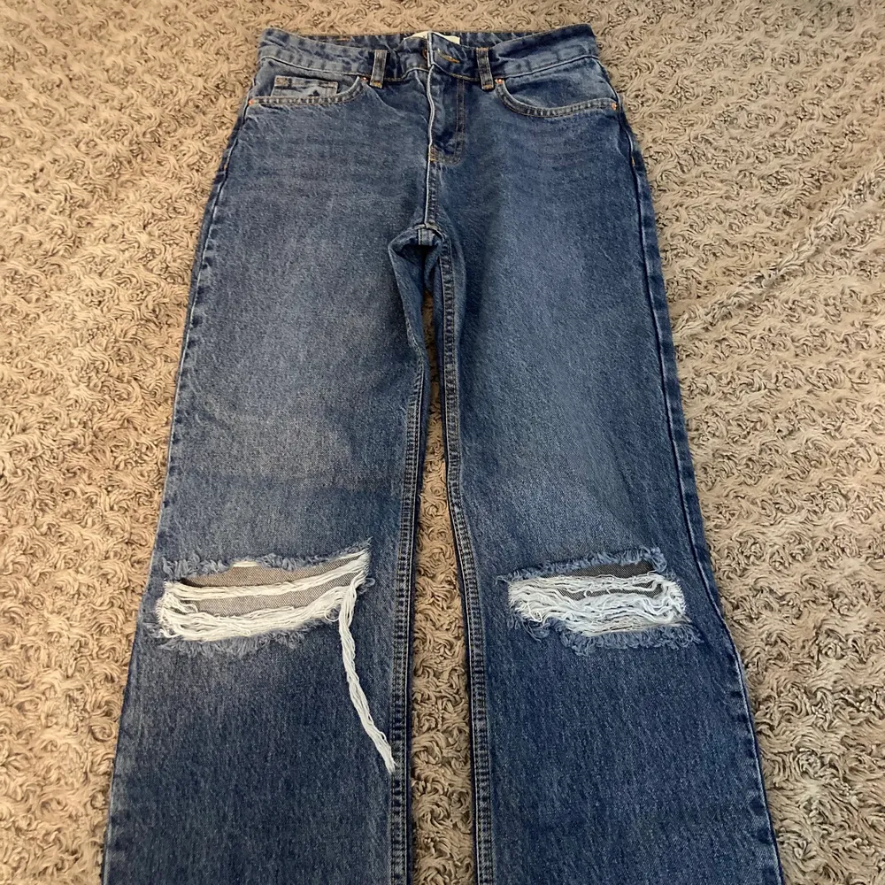 Jeans från chiquelle, storlek 34, 150kr aldrig använda . Jeans & Byxor.