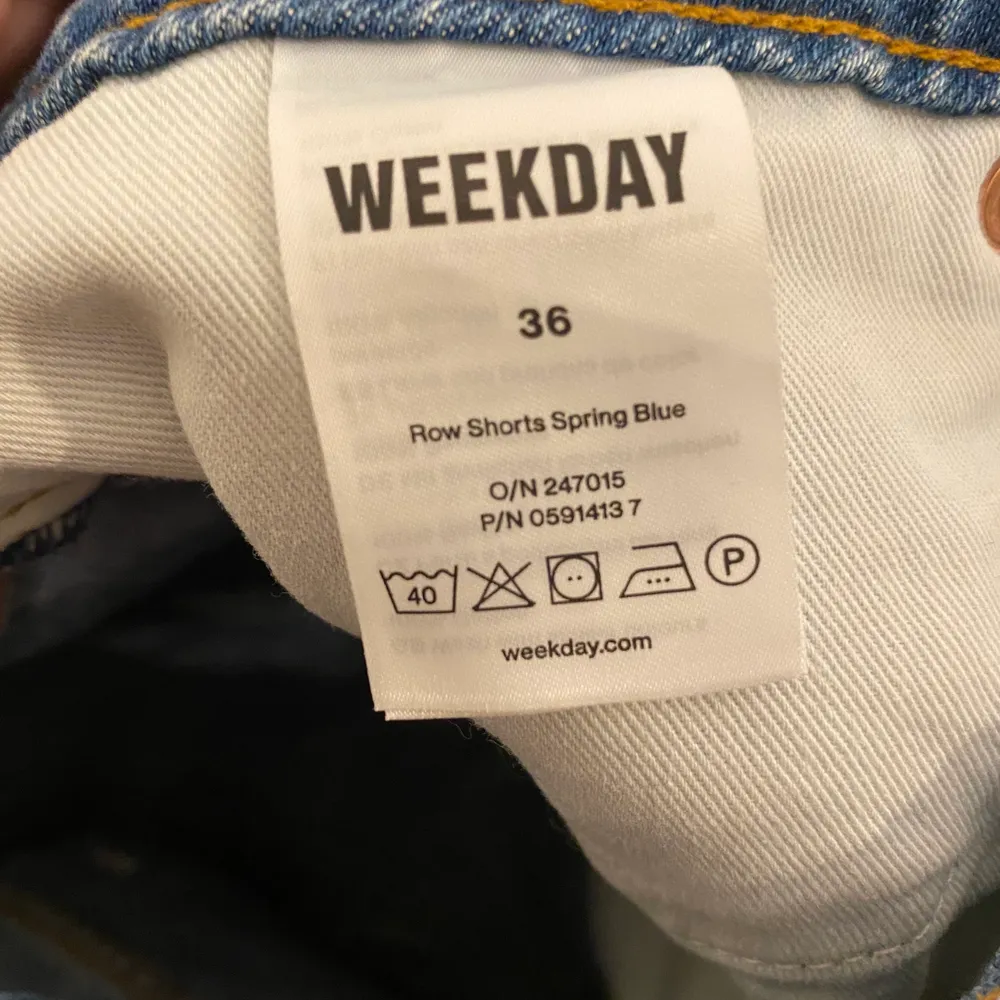 Weekday shorts i modellen row💖 storlek 36 och högmidjade🌸. Shorts.