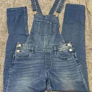 Overall i storlek 164 - Overall i storlek 164 i nytt skick.