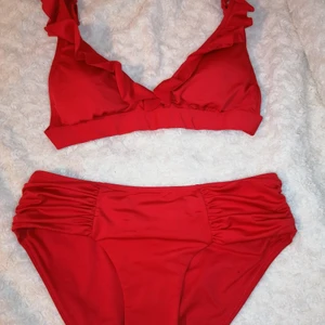 🥀Röd bikini - 🥀Bikinin är använd 1 gång och är i nysick