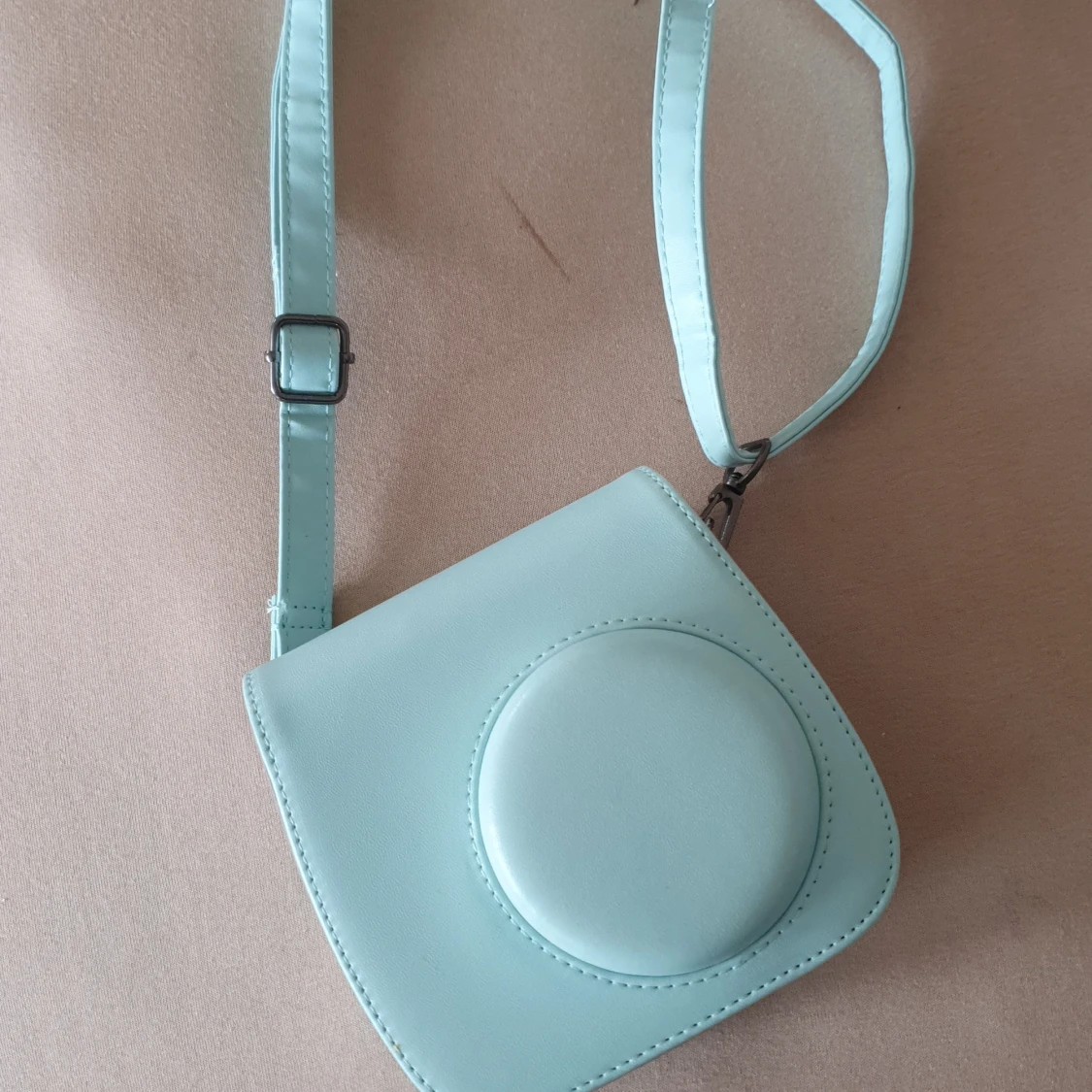 Jag säljer en instax mini 9 