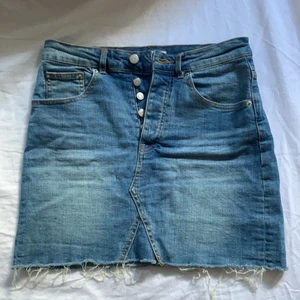 Jeans kjol - Jeans kjol från gina👖 storlek 36, köparen står för frakten✨