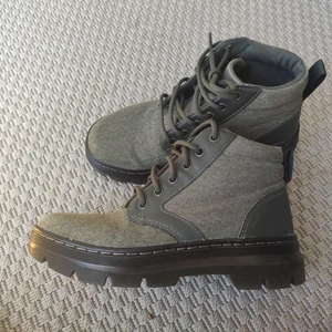 Dr Martens BONNY, LIKE NEW - Used only once, there are no signs of use. The shoes look really cool, but unfortunately they are a bit too small for me. I will share more photos if you are  interested. Inner length 23,6 cm. 