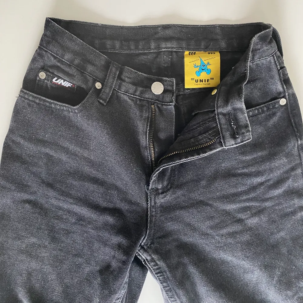 Mina skitsnygga Unif jeans ”Str8 Jean” 🌈  Säljs ej längre av unif.. Jeans & Byxor.