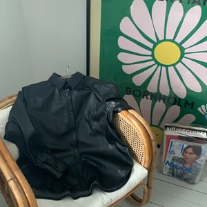 Faux läderskjorta - Faux läderskjorta. Bra skick.