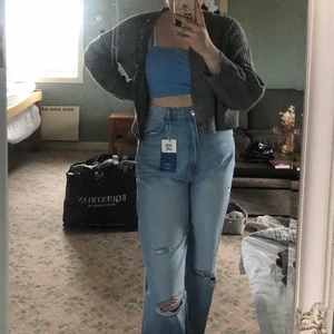 Nya Bershka jeans - Helt nya raka 90-tals jeans från Bershka, endast provade. Storlek 42