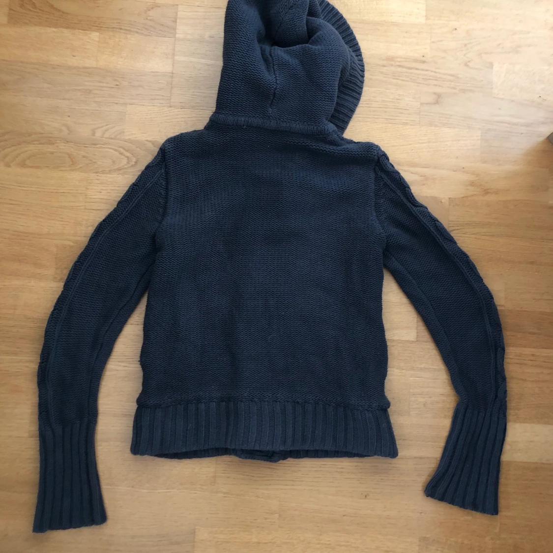 Huvtröja med fluff  - 90