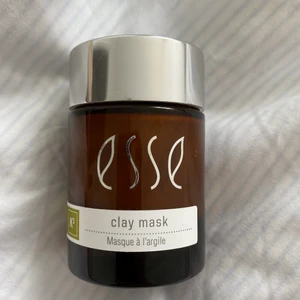 Esse Clay mask - Esse Clay mask. Använt 3ggr. Nypris 489kr