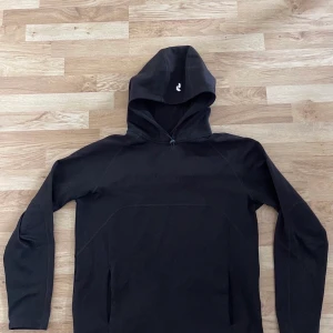 Peak Performance Hoodie XL - Peak Performance Hoodie XL
