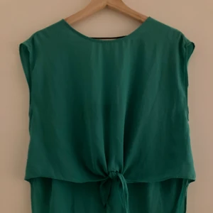 Berska top - Size M and in very good condition 