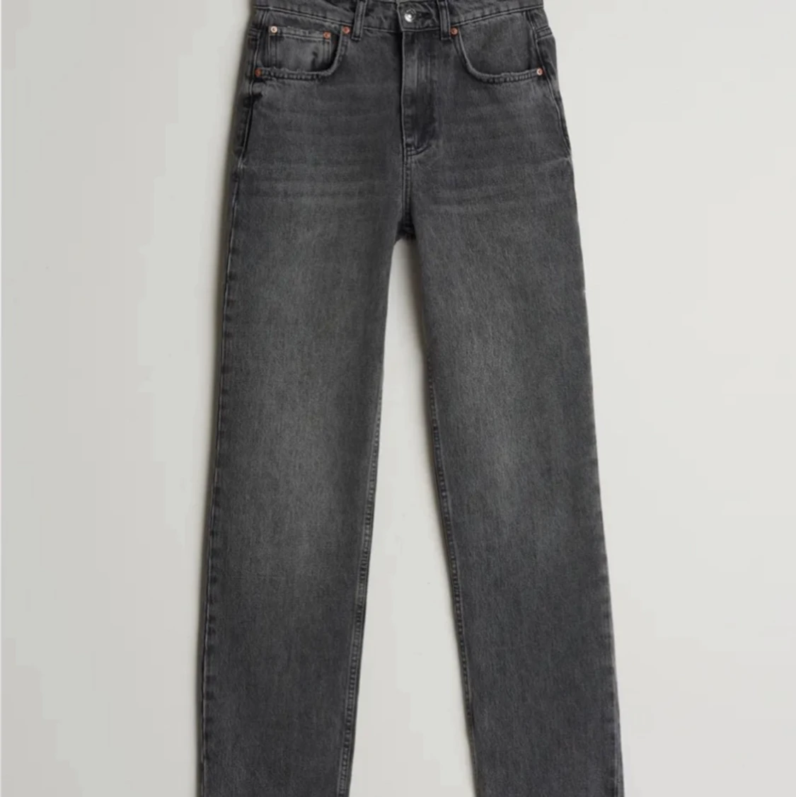 Gråa jeans