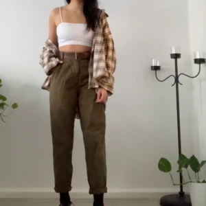 Khaki byxor - Khaki/ gröna byxor 🪴