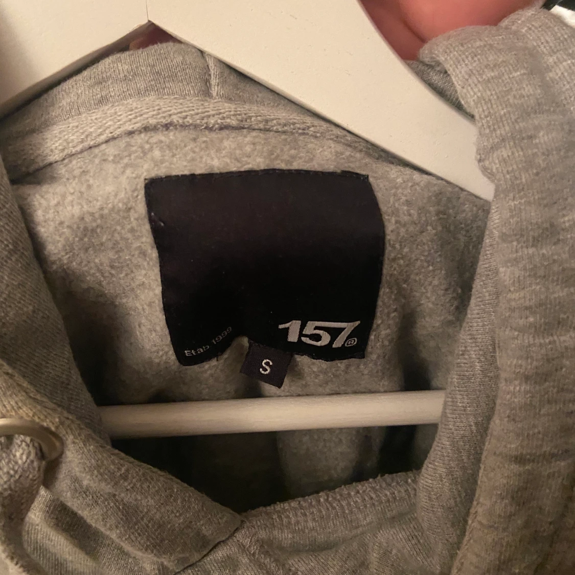 Grå hoodie - 90