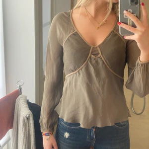 Topp - Nästintill oanvänd, super fin men inte min stil tyvärr 